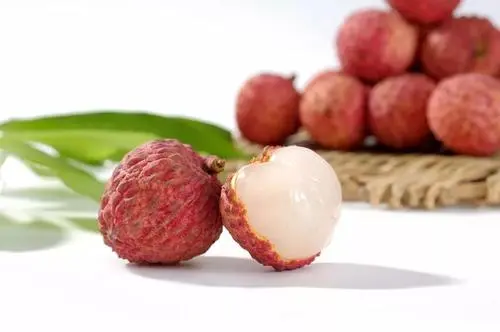 健康之路20210715:怎样吃荔枝不上火,枸杞玫瑰茶,枸杞银耳羹,青梅