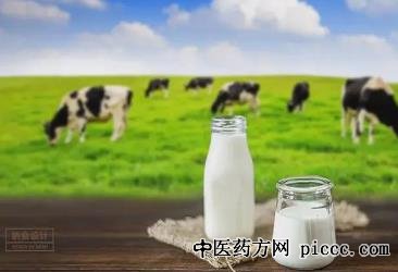 健康之路20220701:何丽,鲜牛奶更有营养,牛奶果汁不能一起喝