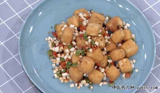 焦香馒头炒七味盐小豆腐