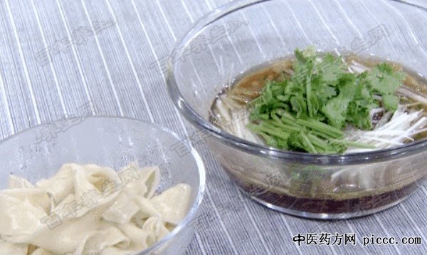 椒香羊肉汆面