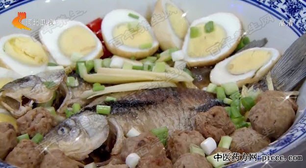 什锦糖醋蒸鲫鱼