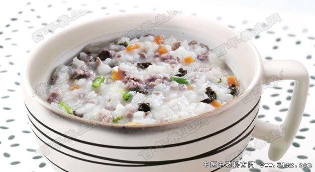早餐喝粥长寿不难