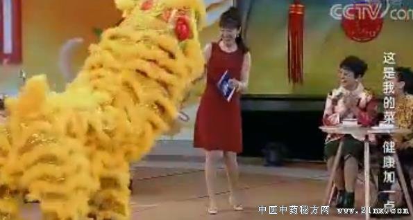 介绍牛奶助睡眠番茄酱防癌抗衰:20180220健康之路视频